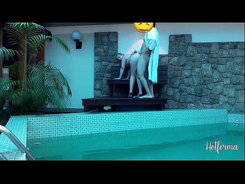 ❤️ Bosi fton shërbëtoren në pishinë, por nuk mundi t'i rezistonte një nxehtësie ️❌ Video e ndyrë  tek ne sq.fitorganic.top